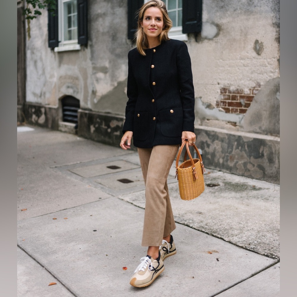 Loewe Flow Runner Sneakers Gold Black size 38 (US 8)